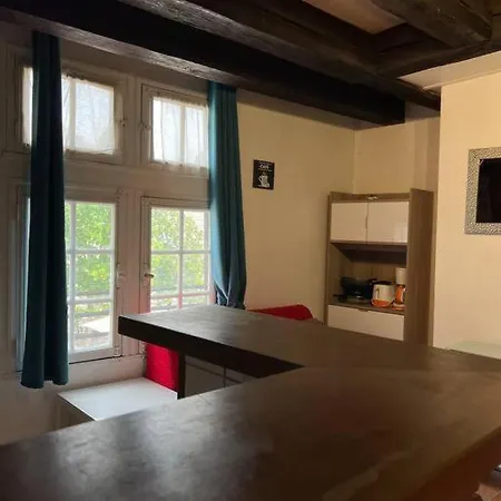 T2 Vue Sur La Place Plumereau Lägenhet Tours